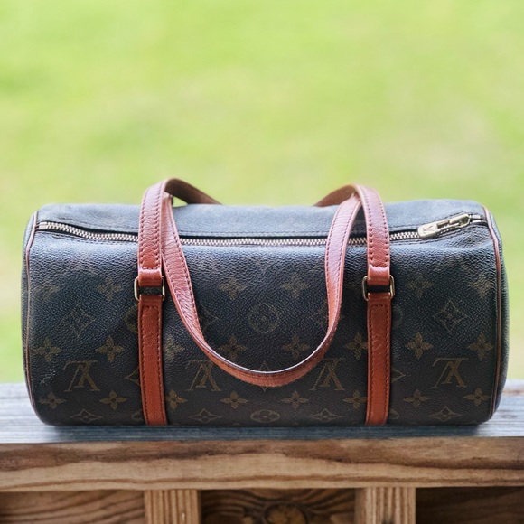 Authentic Louis Vuitton bag - Picture 2 of 10